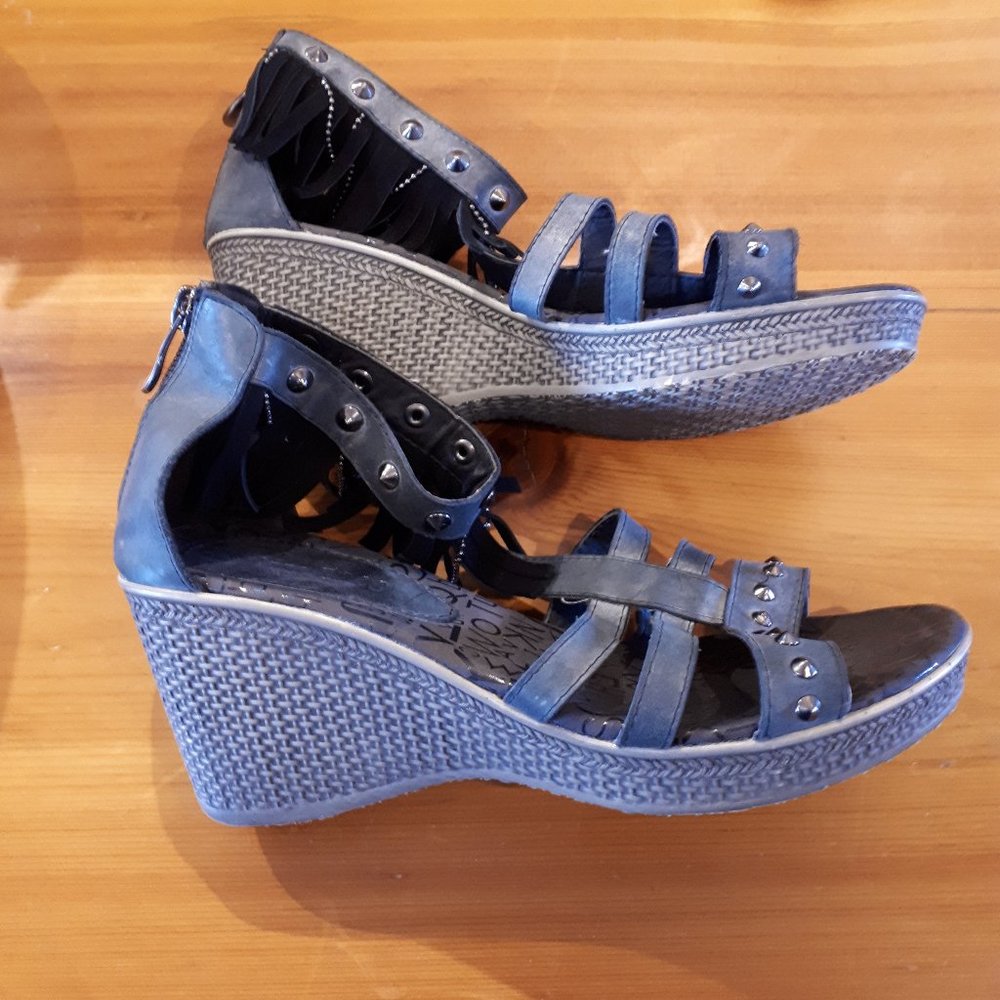 Sandals - Platform Wedge - Size 7 - Anne Ross - Grey